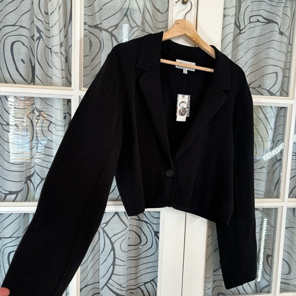 dh New York x Anthropology M NWT Black Crop Sweater Jacket - Picture 4 of 10